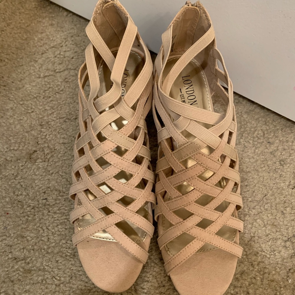 London Fog Tan/beige chunky heels